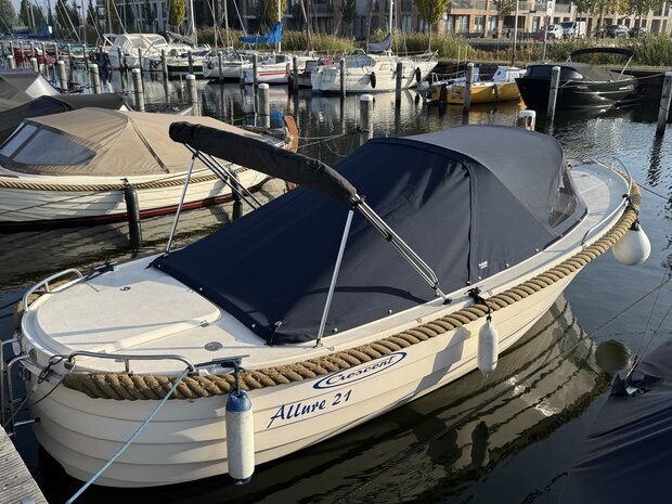 Crescent Allure 19 Buiskap inclusief Frame